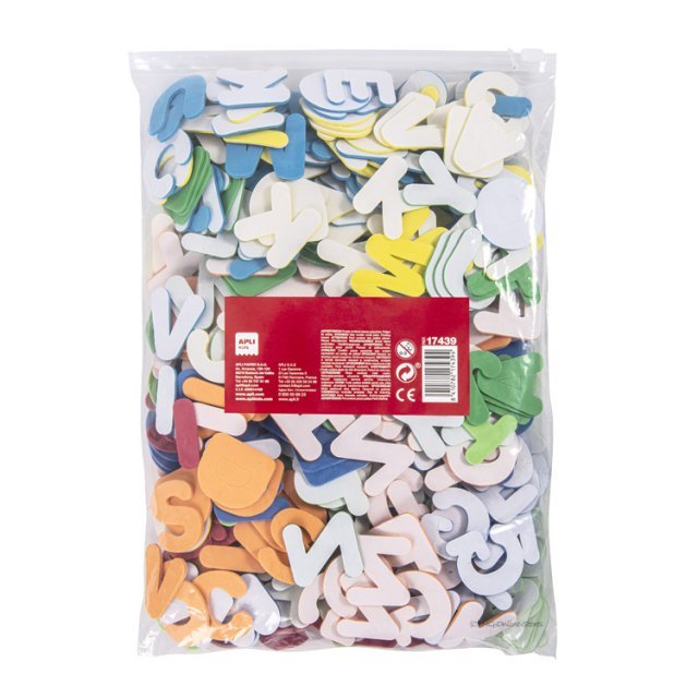 Foam Letters Zelfklevend Grootverpakking - 500 stuks , 35x2 mm groot uit foam zelfkl. in de kleur ass.. Geschikt vanaf 3+.