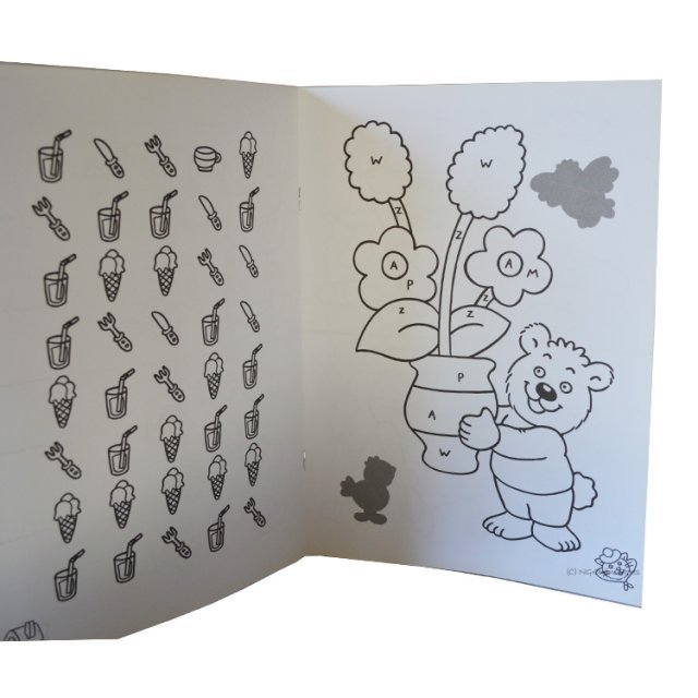Plakken en Spelen - Beer - Doeboek 4 - 5 jaar , 20 x 27 cm groot uit papier in de kleur divers. Geschikt vanaf 4-5 jaar.