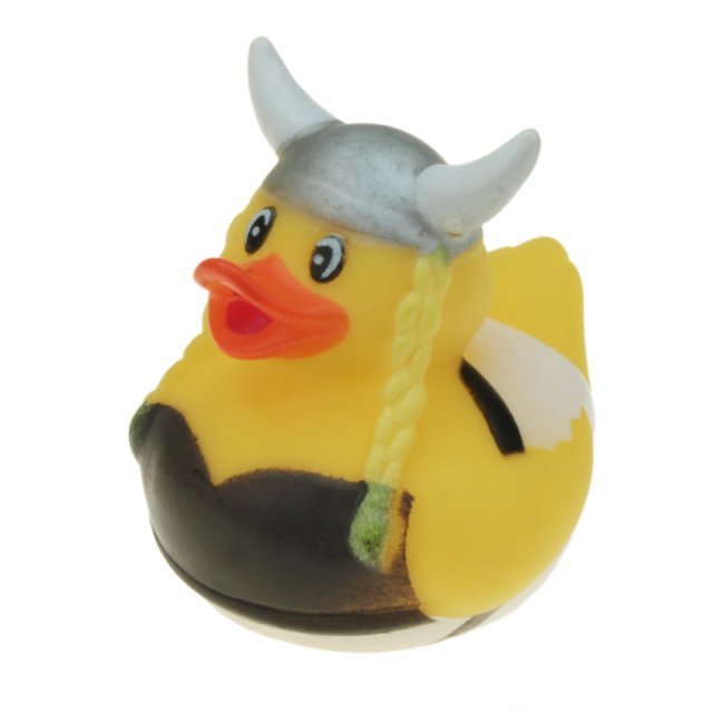 Badeend Viking, 5 cm groot uit rubber in de kleur geel. Geschikt vanaf 3+.