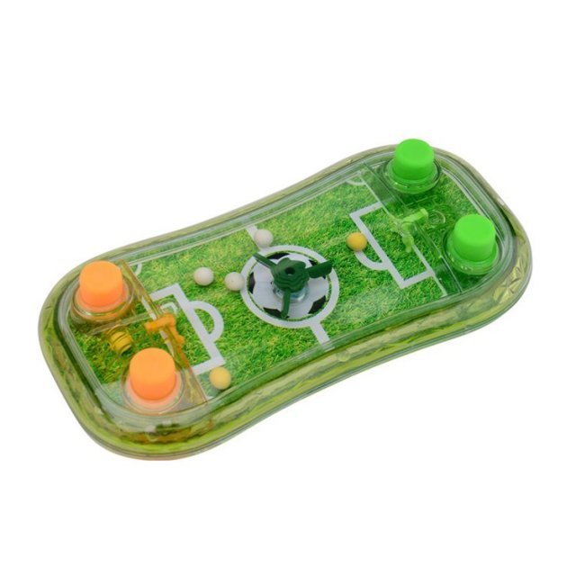 Waterspel - Geduldspel Voetbal, 20 x 12 cm groot uit kunststof in de kleur ass.. Geschikt vanaf 3+.