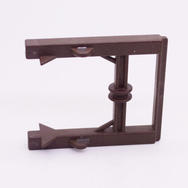 Playmobil 30600650 01 Frame Waterput - BR - Framework Well ,  groot uit kunststof in de kleur bruin. Geschikt vanaf 3+.