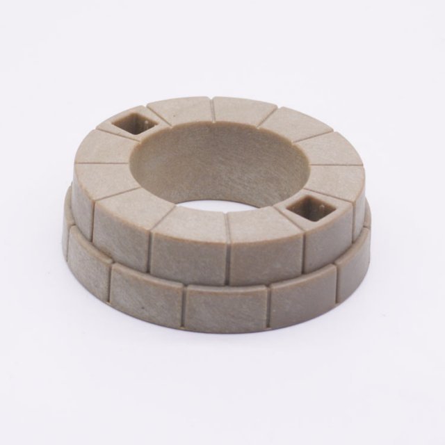 Playmobil 30600660 02 Muur Rond Waterput - Stonework Round Well ,  groot uit kunststof in de kleur grijs. Geschikt vanaf 3+.