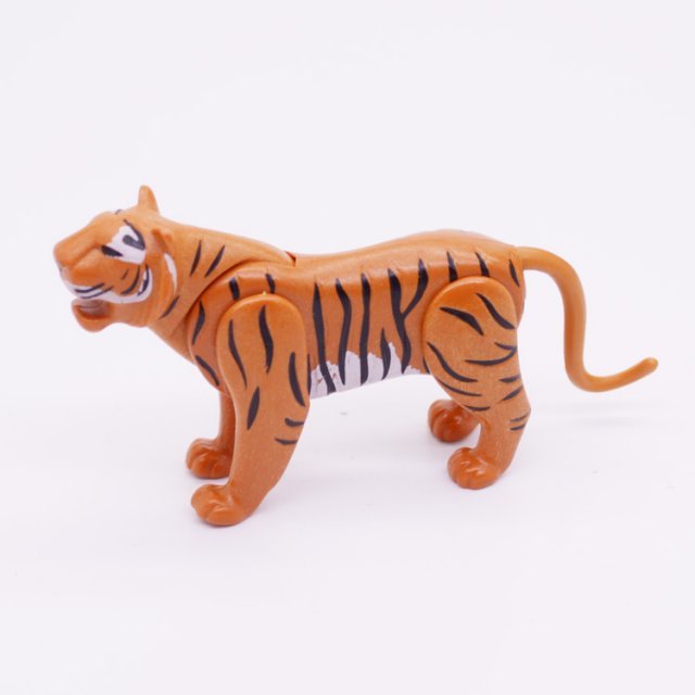 Playmobil 30659422 Tijger Volwassen - Tiger Adult ,  groot uit kunststof in de kleur oranje. Geschikt vanaf 3+.
