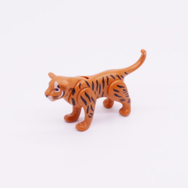 Playmobil 30659432 Tijger Jong - Tiger Baby ,  groot uit kunststof in de kleur oranje. Geschikt vanaf 3+.