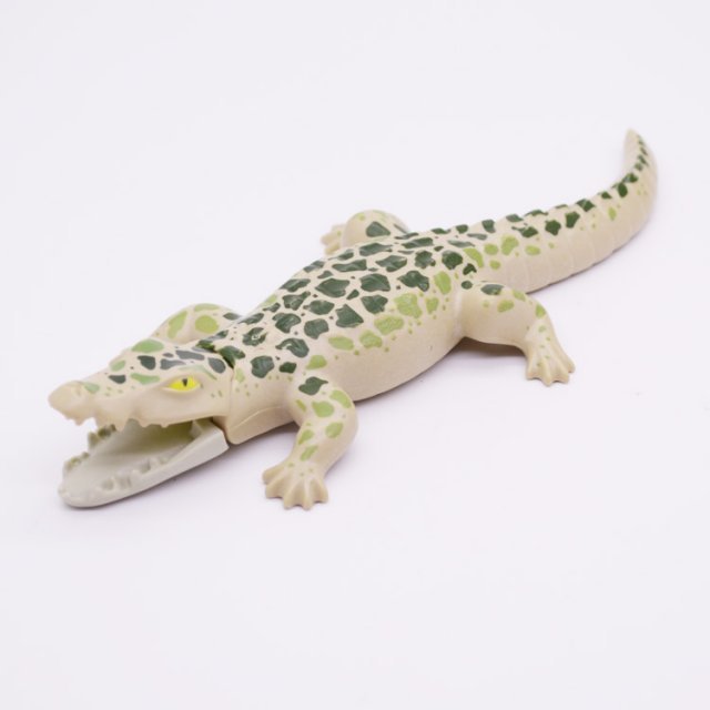 Playmobil 30660673 Krokodil - Medium - Alligator ,  groot uit kunststof in de kleur l.groen. Geschikt vanaf 3+.
