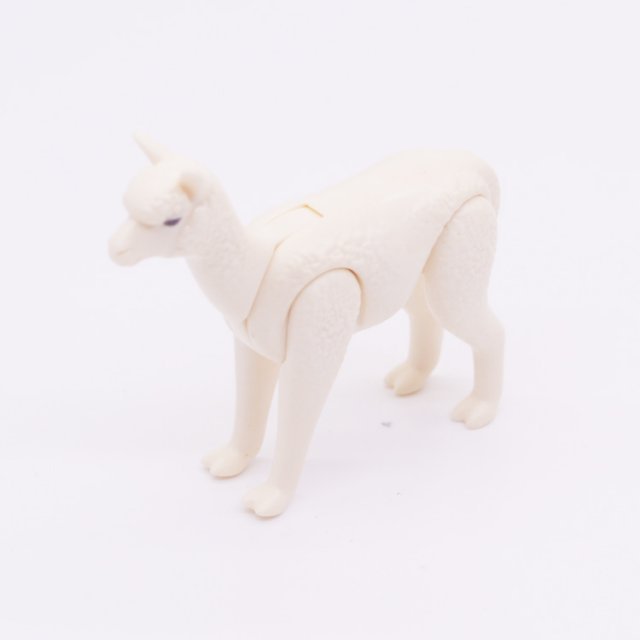 Playmobil 30674692 Alpaca - Alpaca Adult ,  groot uit kunststof in de kleur wit. Geschikt vanaf 3+.