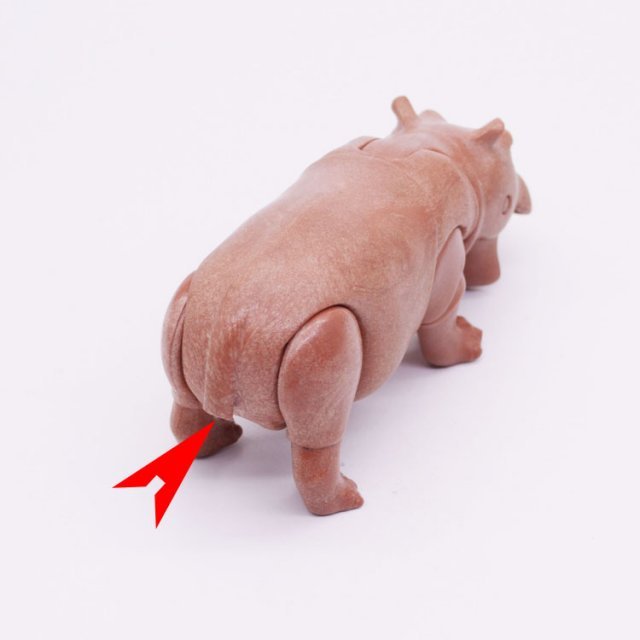 Playmobil p3547a 01 Nijlpaard Volwassen - BROKEN TAIL - Hippo Adult ,  groot uit kunststof in de kleur bruin. Geschikt vanaf 3+.