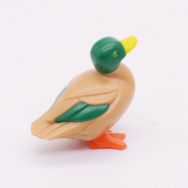 Playmobil 30665530 Eend Staand - Duck Standing ,  groot uit kunststof in de kleur huidkl.. Geschikt vanaf 3+.