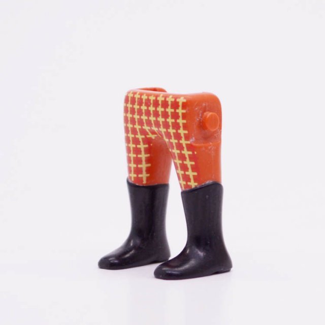 Playmobil 90010001 Benen Bruin Geruit Zw Laarzen - Legs Brown Checkered Bl Boots ,  groot uit kunststof in de kleur bruin. Geschikt vanaf 3+.