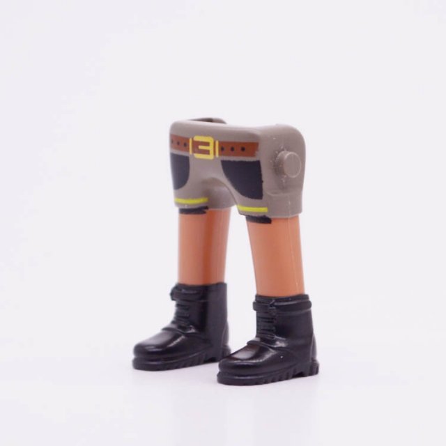 Playmobil 90010012 Benen Grijs Ko Broek Zw Schoenen - Legs Grey Shorts Bl Shoes ,  groot uit kunststof in de kleur grijs. Geschikt vanaf 3+.