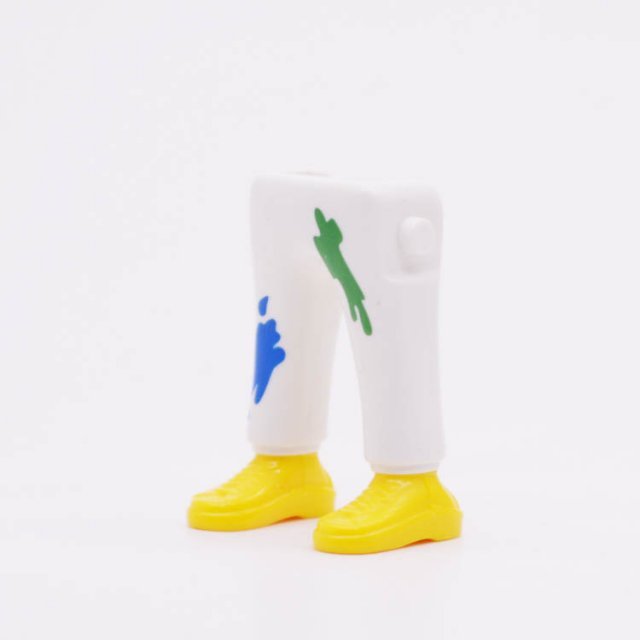 Playmobil 90010035 Benen Witte Broek Ge Schoenen - Legs White Pants Ye Shoes ,  groot uit kunststof in de kleur wit. Geschikt vanaf 3+.