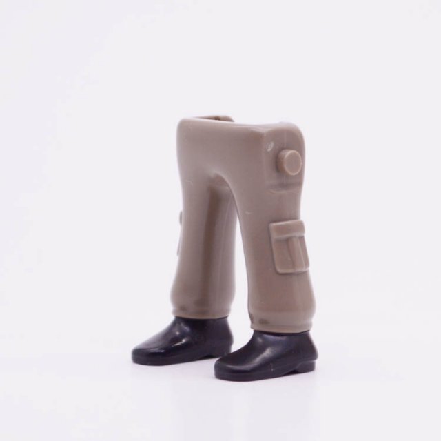 Playmobil p6840d4 Benen Grijs Cargobroek - Legs Grey Cargo Pants ,  groot uit kunststof in de kleur grijs. Geschikt vanaf 3+.