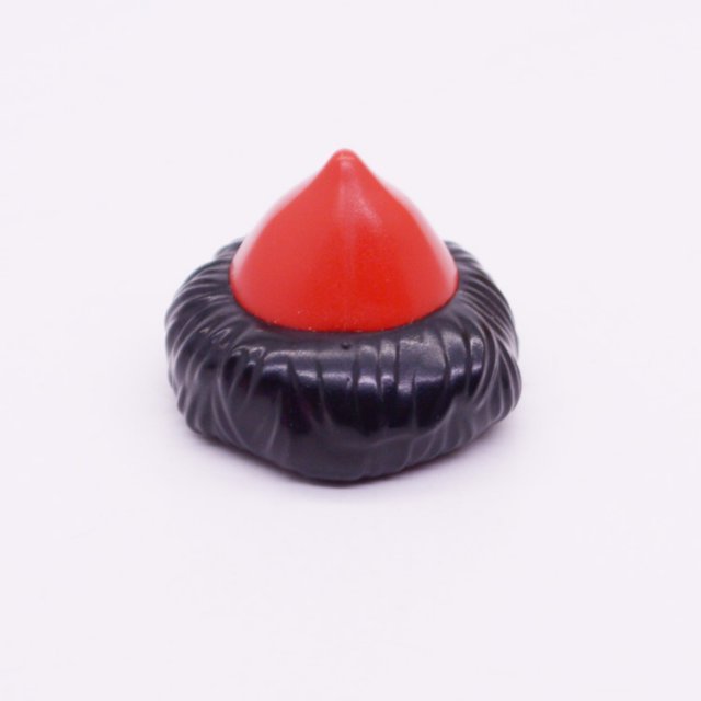 Playmobil 30088450 Pelsmuts Punt - Fur Hat Pointy ,  groot uit kunststof in de kleur rood. Geschikt vanaf 3+.