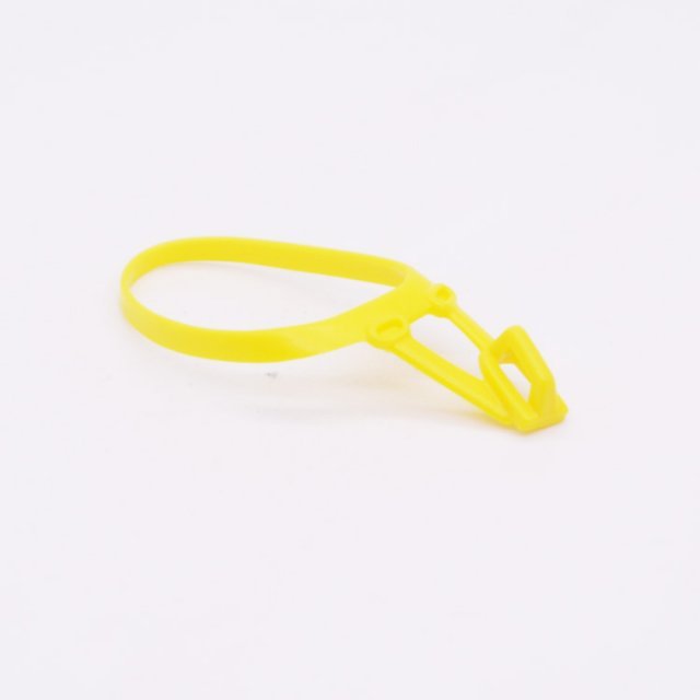 Playmobil 30047250 Sabelhouder Schouderband Geel - Sable Holder Shoulder Sling Yellow ,  groot uit kunststof in de kleur geel. Geschikt vanaf 3+.