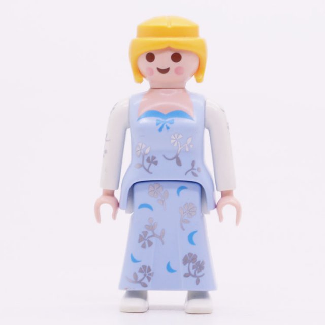 Playmobil 30141420 Vrouw Kamermeisje - Female Bedroom Lady ,  groot uit kunststof in de kleur /. Geschikt vanaf 3+.