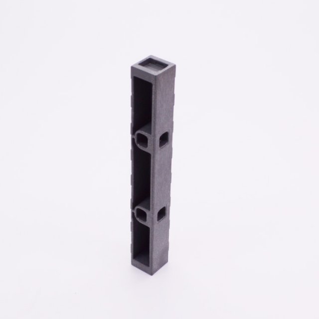 Playmobil 30243372 Hoek Verbindingsstuk Muren - 120x15x15 - Corner Connecting Strip Walls ,  groot uit kunststof in de kleur d.grijs. Geschikt vanaf 3+.