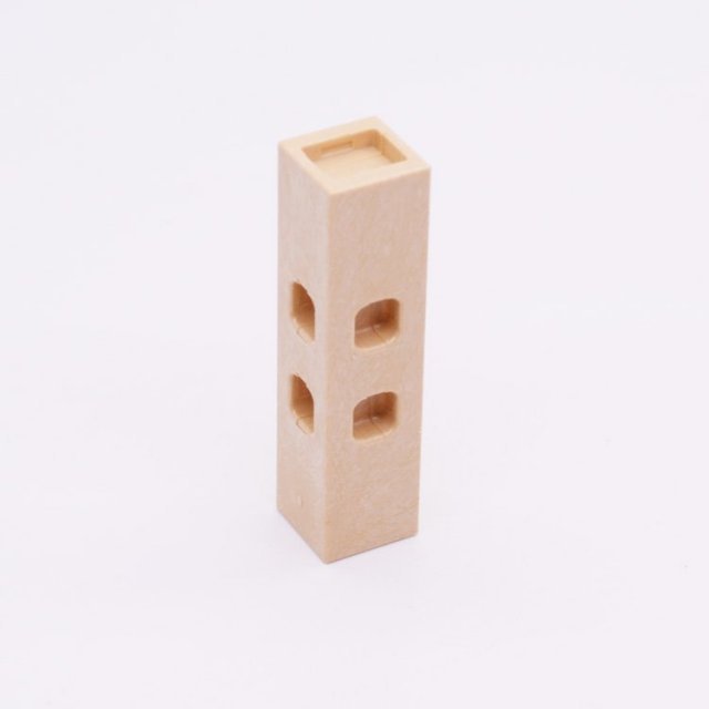 Playmobil 30060282 Verbindingsstuk Dak Kort - 45x15x15 - Connecting Strip Roof Short ,  groot uit kunststof in de kleur beige. Geschikt vanaf 3+.