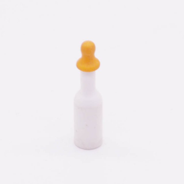 Playmobil 30214530 Fles Baby Hoog - Baby Bottle Tall ,  groot uit kunststof in de kleur wit. Geschikt vanaf 3+.
