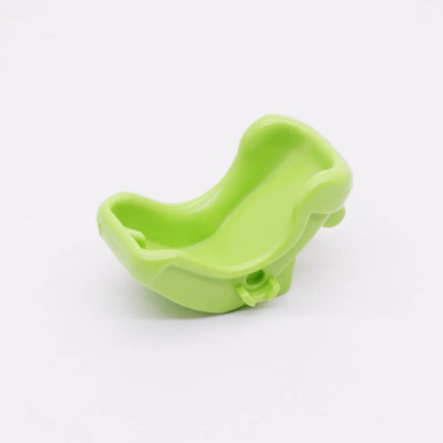 Playmobil 30252743 Kinderstoel Buggystoel - GR - Baby Carrier Seat ,  groot uit kunststof in de kleur groen. Geschikt vanaf 3+.