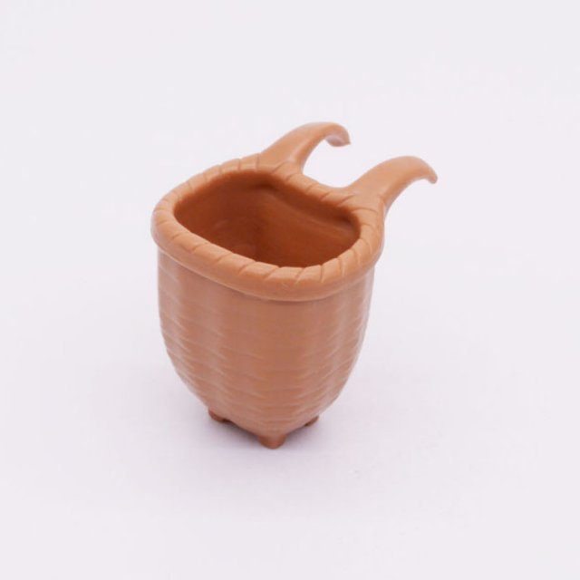 Playmobil 30026790 Draagmand m Haken - BR - Carry Basket w Hooks ,  groot uit kunststof in de kleur bruin. Geschikt vanaf 3+.