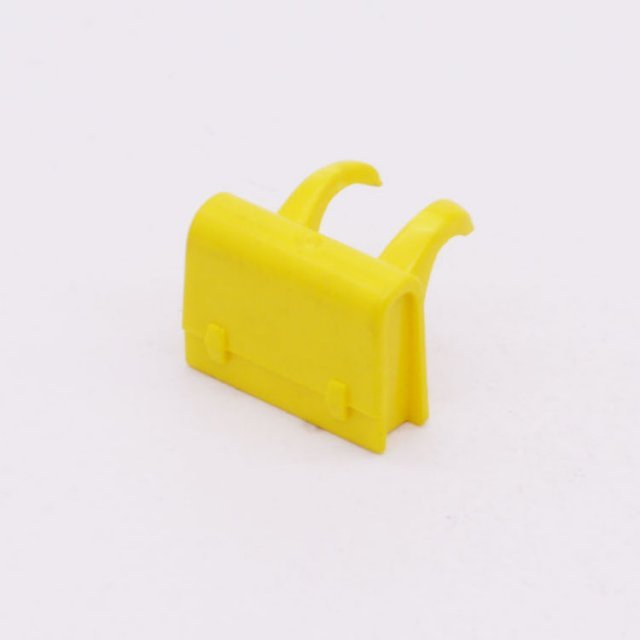 Playmobil 30040650 Boekentas Geel - Schoolbag Yellow ,  groot uit kunststof in de kleur geel. Geschikt vanaf 3+.