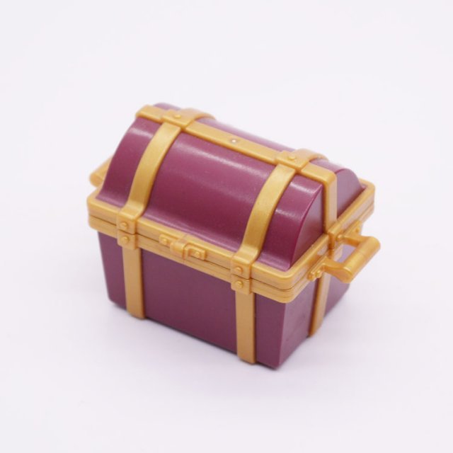 Playmobil 30606152 Schatkist Geldkist m G Sierbeslag - Chest Trunk w G Bands ,  groot uit kunststof in de kleur burgundy. Geschikt vanaf 3+.