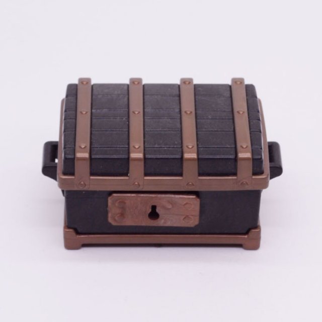 Playmobil 30662370 Schatkist Geldkist m Slot Zwart - Chest Trunk w Lock Black ,  groot uit kunststof in de kleur zwart. Geschikt vanaf 3+.
