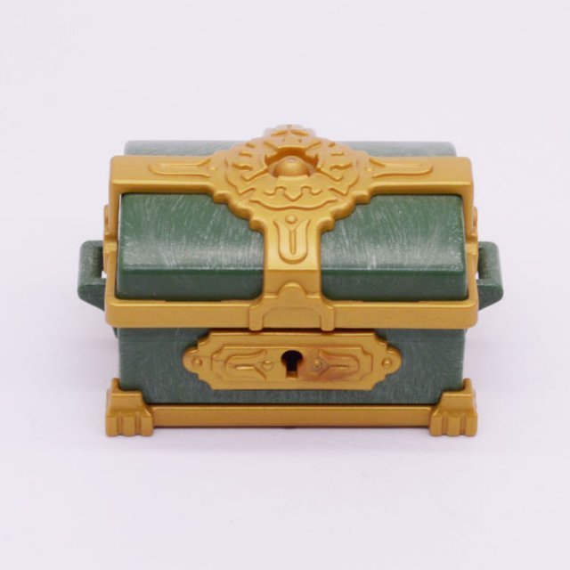 Playmobil 30677962 Schatkist Geldkist m G Sierbeslag - GR - Chest Trunk w G Bands ,  groot uit kunststof in de kleur groen. Geschikt vanaf 3+.