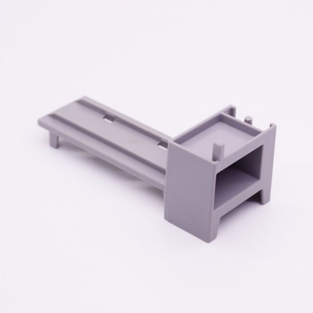 Playmobil 30055330 Onderzoektafel v Brancard - Care Table f Stretcher ,  groot uit kunststof in de kleur grijs. Geschikt vanaf 3+.