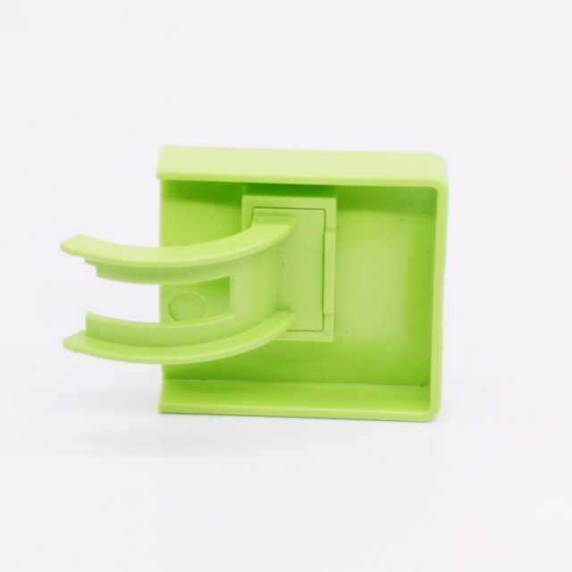 Playmobil 30227262 30239183 Onderzoekbed Half - Bed Examination Half ,  groot uit kunststof in de kleur groen. Geschikt vanaf 3+.