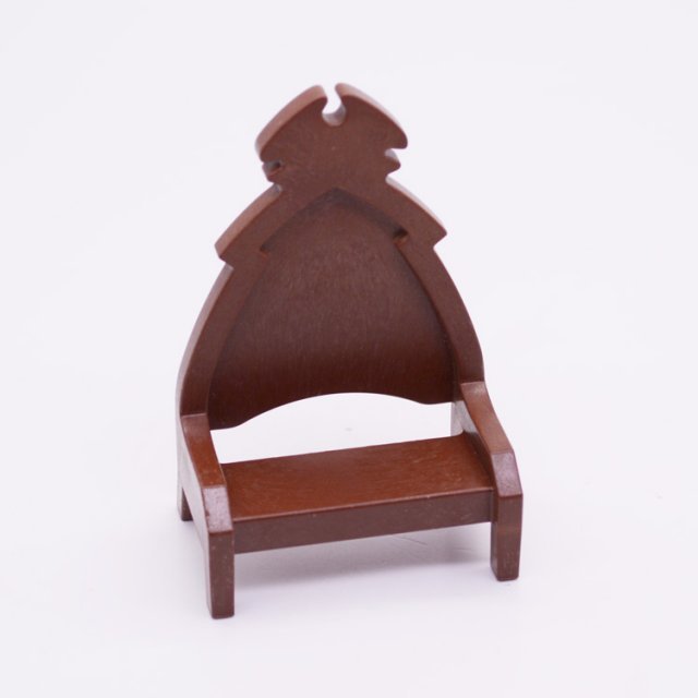 Playmobil 30248290 02 Troonstoel Hout - Throne Chair Wood ,  groot uit kunststof in de kleur bruin. Geschikt vanaf 3+.
