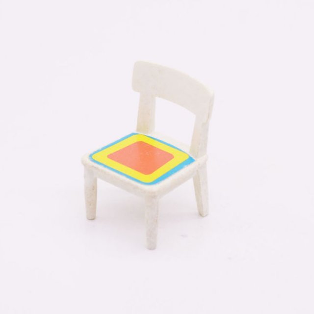 Playmobil 90000143 Houten Stoel - W - Wooden Chair ,  groot uit kunststof in de kleur wit. Geschikt vanaf 3+.