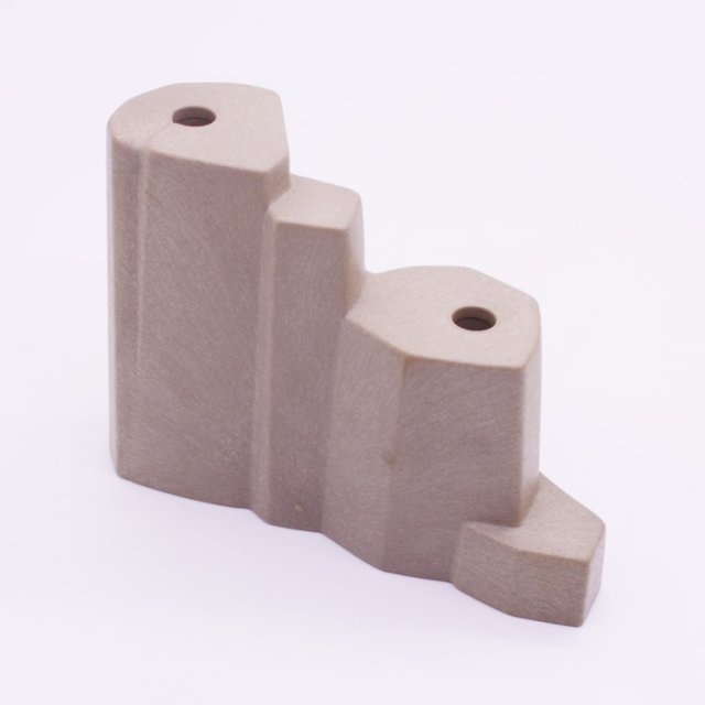 Playmobil 30022040 Rotspartij 2 Gaten - 82x41 - Rock Formation 2 Holes ,  groot uit kunststof in de kleur grijs. Geschikt vanaf 3+.