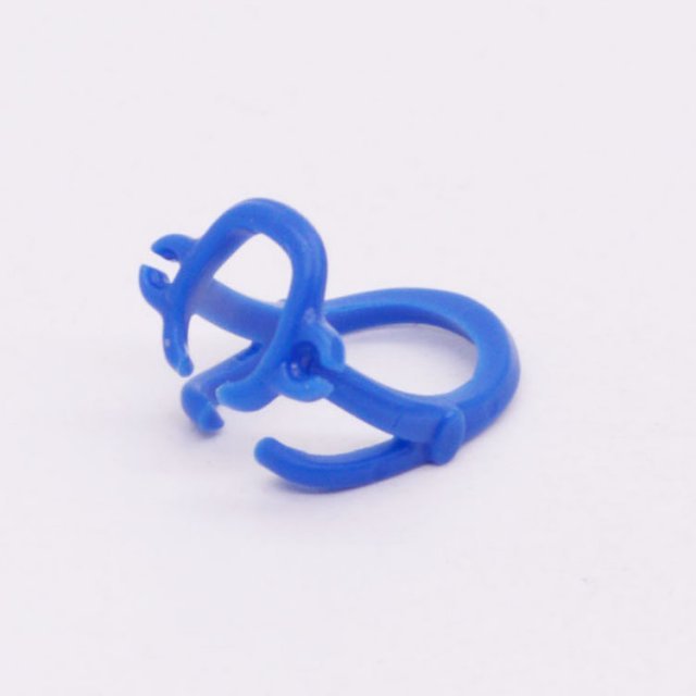 Playmobil 30246552 Halster Pony Blauw - 2011 Style - Bridle Pony Blue ,  groot uit kunststof in de kleur blauw. Geschikt vanaf 3+.