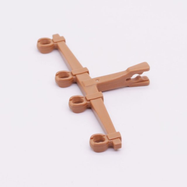 Playmobil 30610290 01 Paardenspan Verbinding Frame - Harness Connector Horses Carriage ,  groot uit kunststof in de kleur l.bruin. Geschikt vanaf 3+.