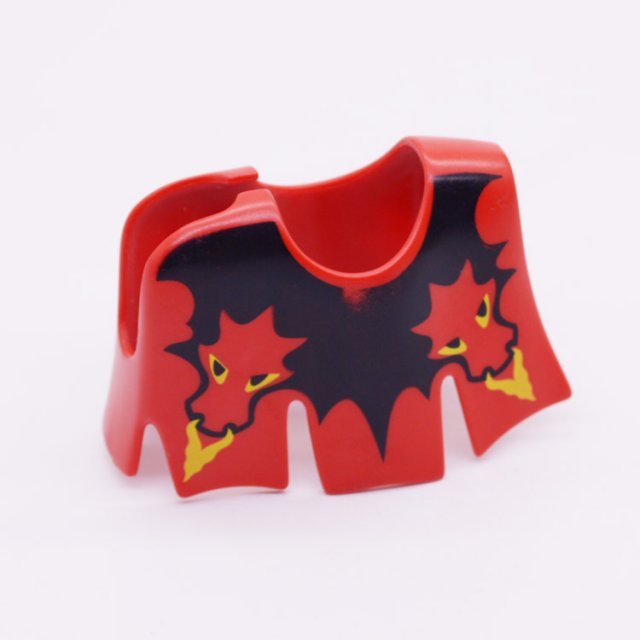 Playmobil 30625342 Paardendeken Lang Draak - R - Horse Coat Long Dragon ,  groot uit kunststof in de kleur rood. Geschikt vanaf 3+.