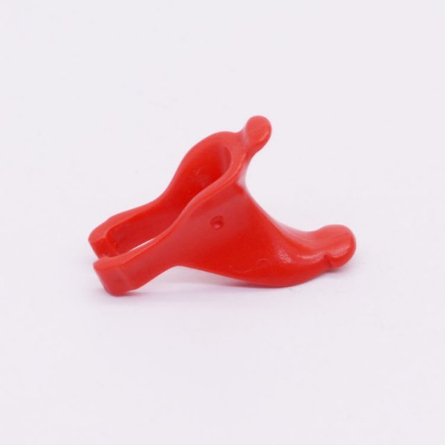 Playmobil 30092840 Zadel Ridder Rood - Saddle Knight Red ,  groot uit kunststof in de kleur rood. Geschikt vanaf 3+.