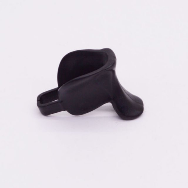 Playmobil 30220802 Zadel Zwart - 2011 Style - Saddle Black ,  groot uit kunststof in de kleur zwart. Geschikt vanaf 3+.
