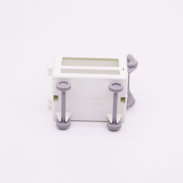 Playmobil 30605510 Trolley m Draaiplateau - W - Cart w Swing Out Shelf ,  groot uit kunststof in de kleur wit. Geschikt vanaf 3+.