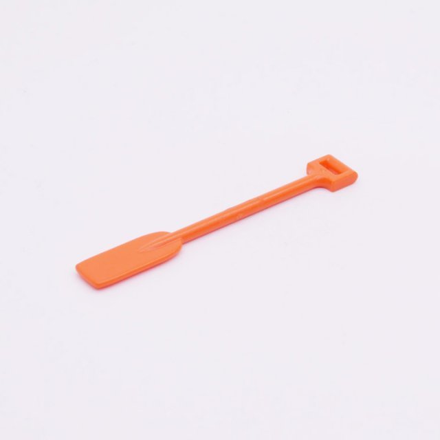 Playmobil 30221272 Peddel Kano - OR - Canoe Paddle ,  groot uit kunststof in de kleur oranje. Geschikt vanaf 3+.